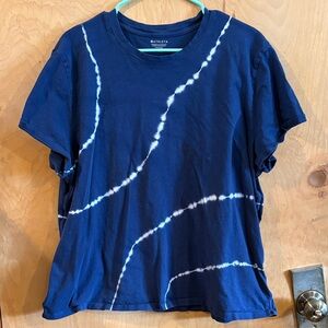 Athleta Navy and White Tie-Dye Tee